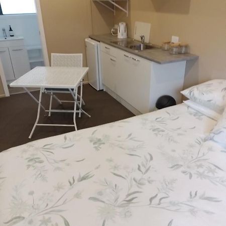 Best Budget Bed And Ensuite - Private Access Close To Beach Waihi Exterior photo